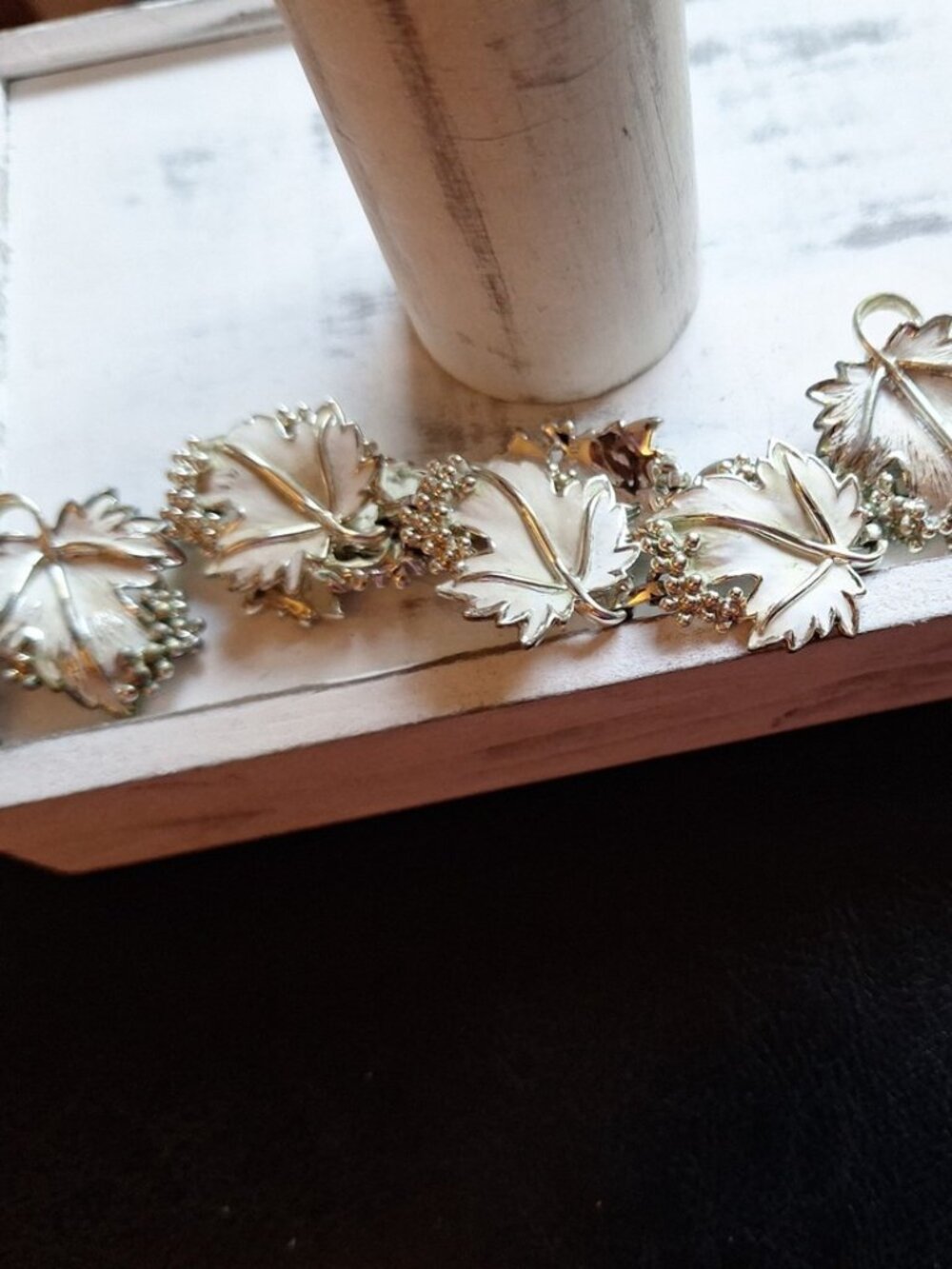 Vintage 60's Sarah Coventry Grape Leaf Bracelet & clip on earrings set